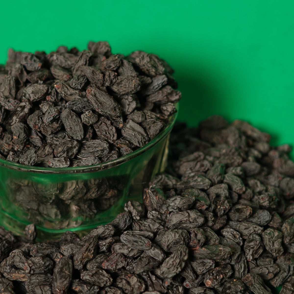 Black Kishmish – The Iron-Rich Sweet Raisins