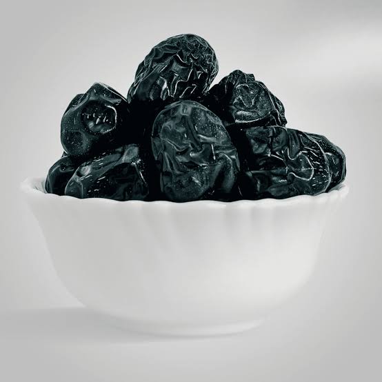 Dates – (Ajwa) Sweet Energy Fruit